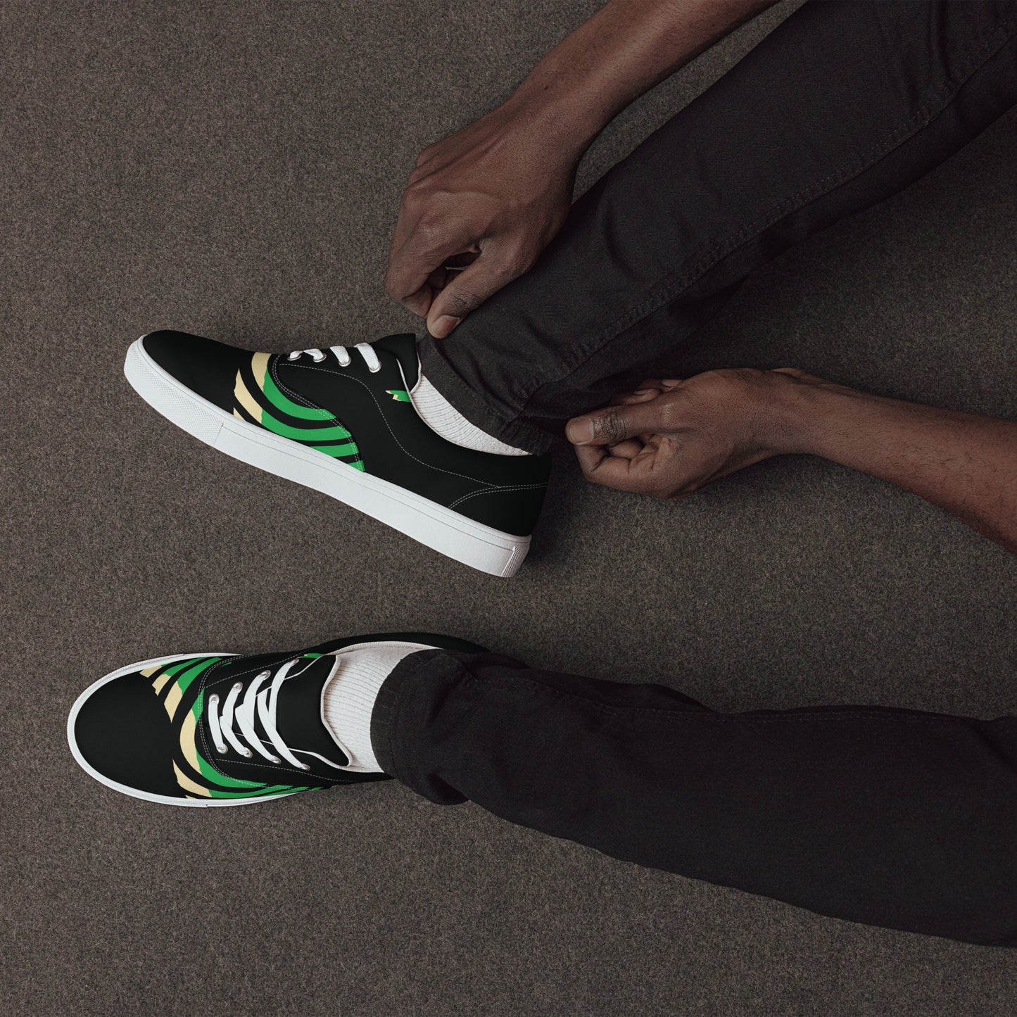 MAKE YOUR MARK Men’s Lace-Up Canvas Shoes