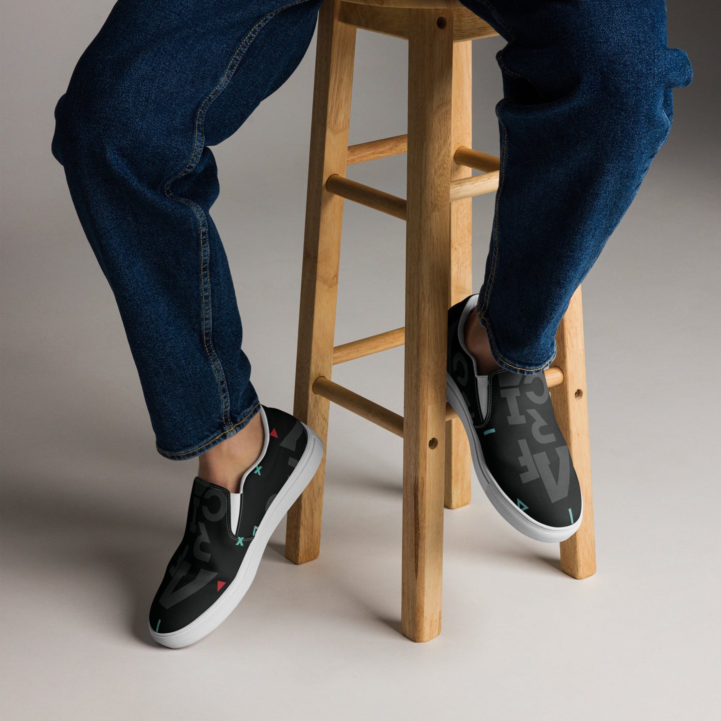 AFRICA IS THE FUTURE Men’s Slip-On Canvas Shoes