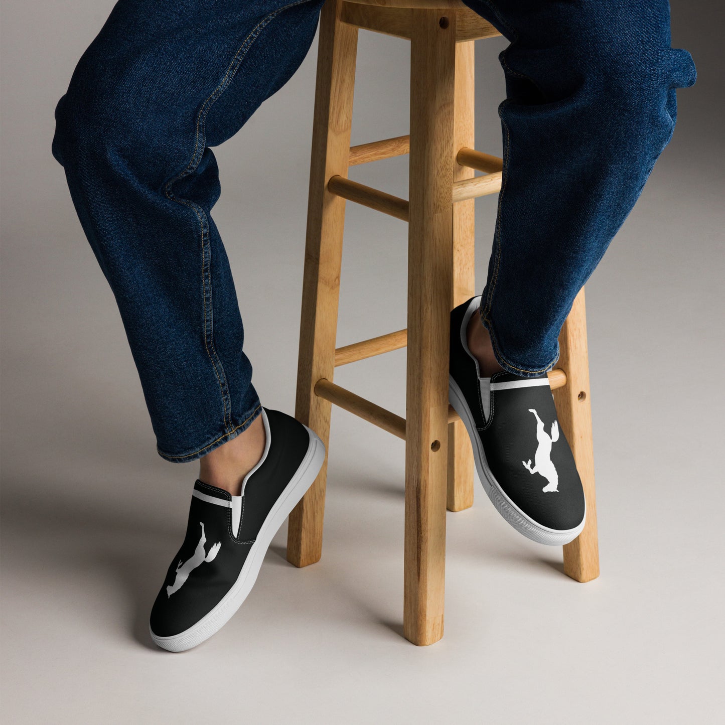ELEVATE Men’s Slip-On Canvas Shoes (Black)