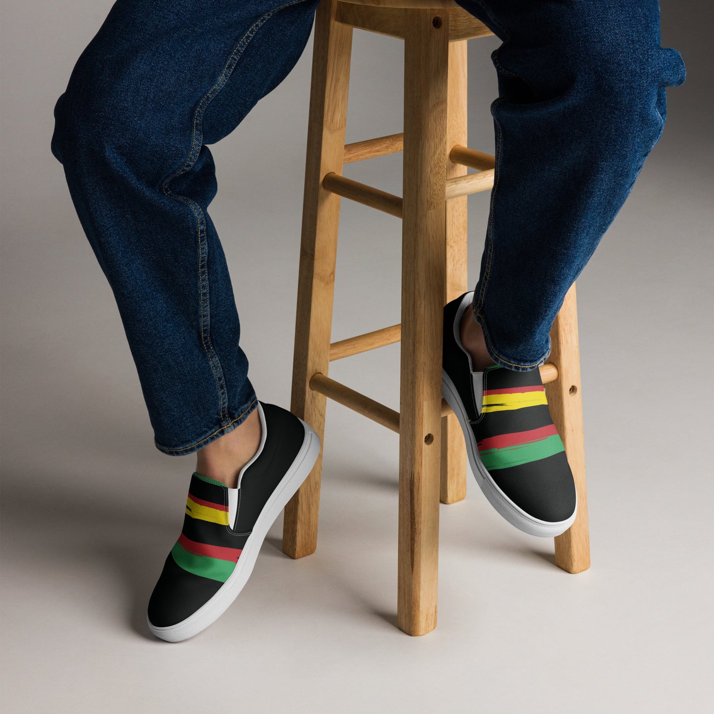 AFRICA STRIPES Men’s Slip-On Canvas Shoes (Black)