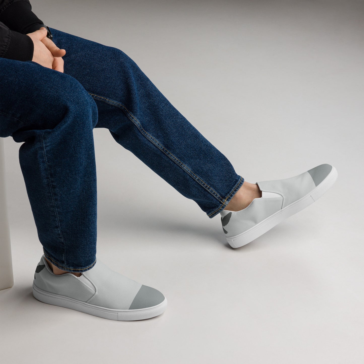 NEVER LOSE HOPE Men’s Slip-On Canvas Shoes (Light Gray)