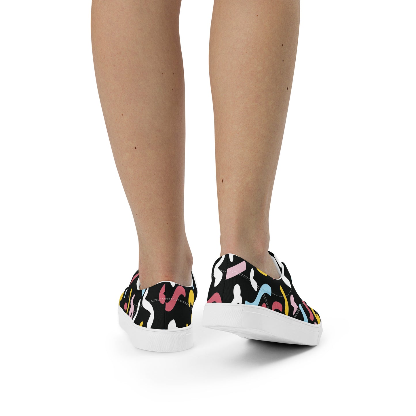 QUANTUM Women’s Lace-Up Canvas Shoes