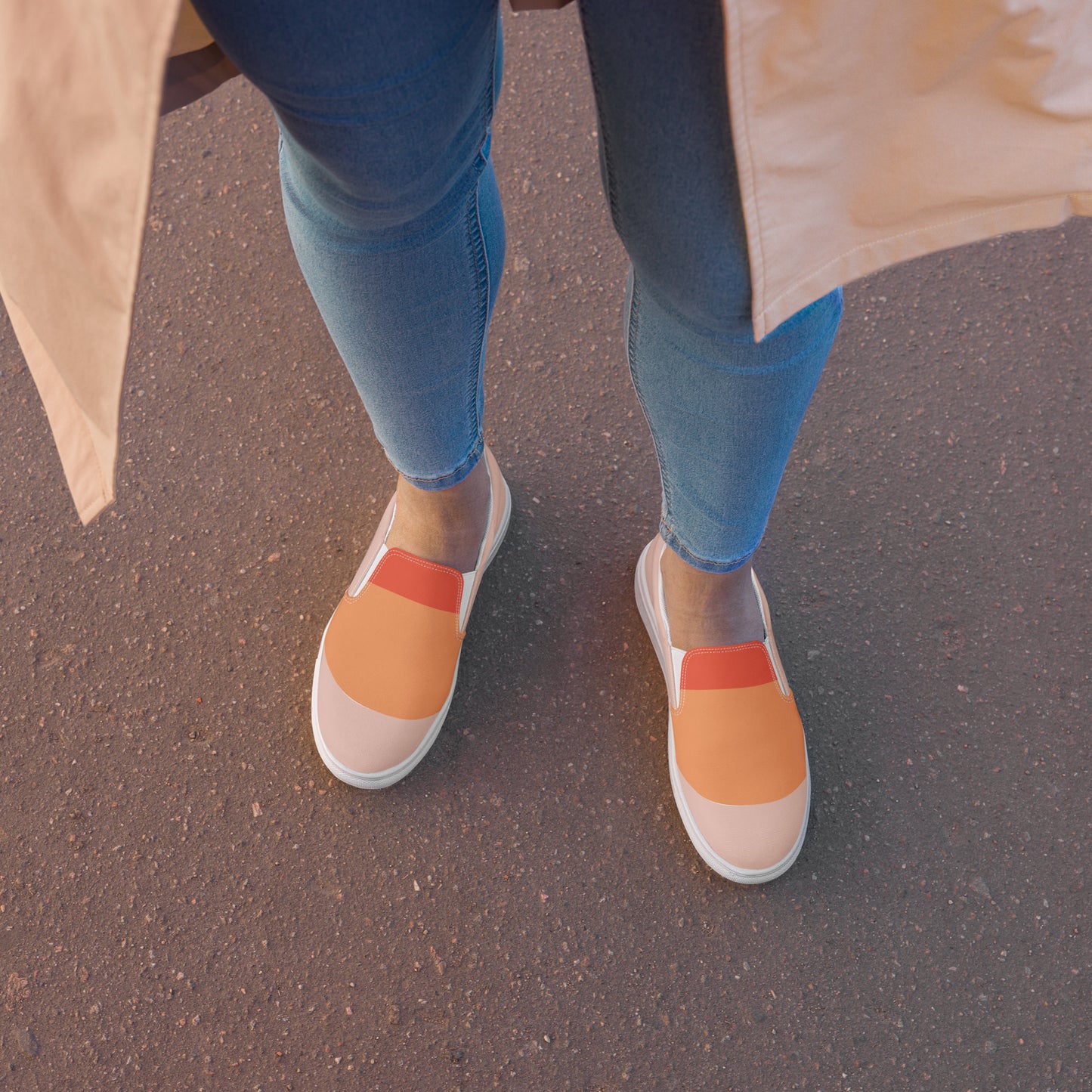 OCEAN CALM Women’s Slip-On Canvas Shoes (Orange)