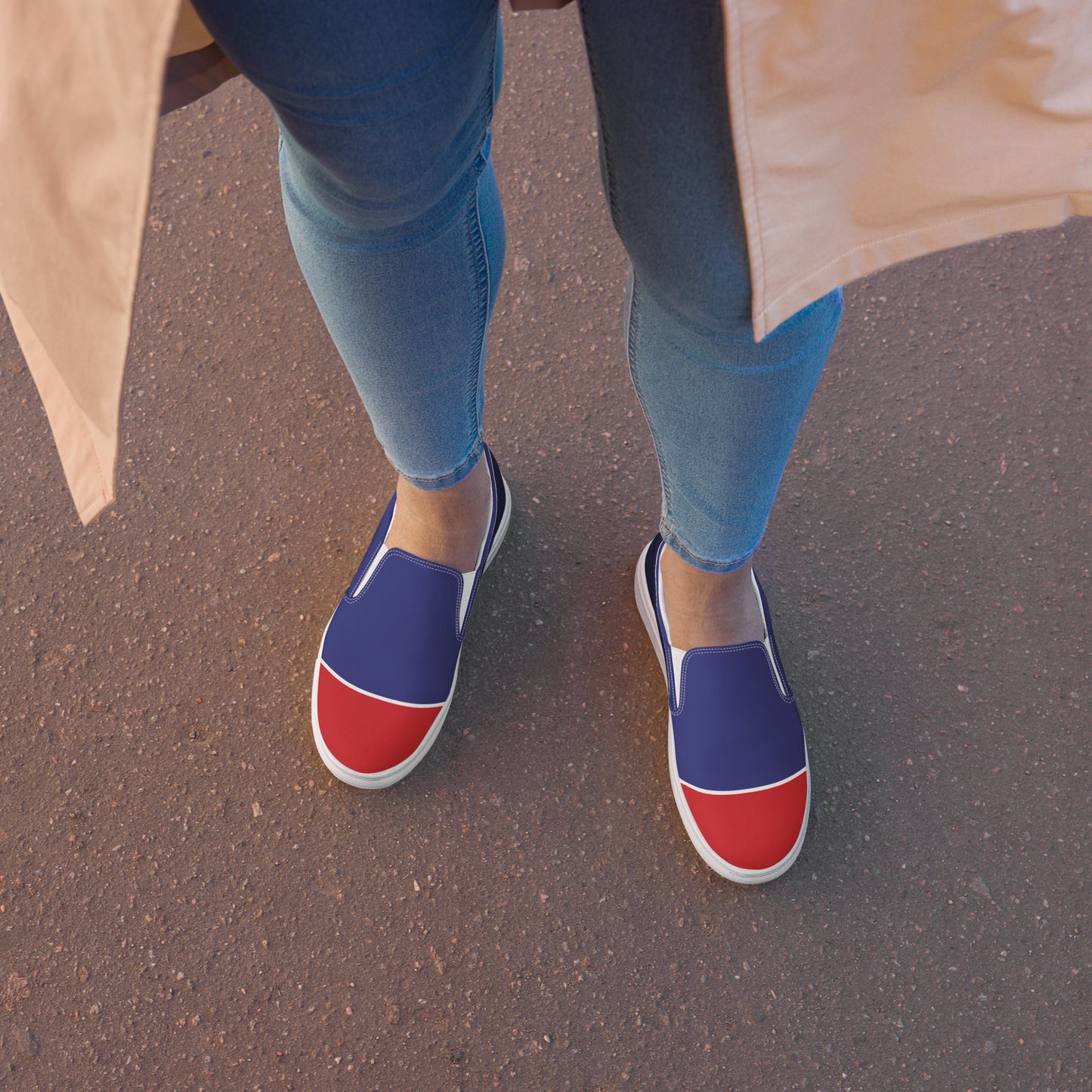 PIONEER Women’s Slip-On Canvas Shoes