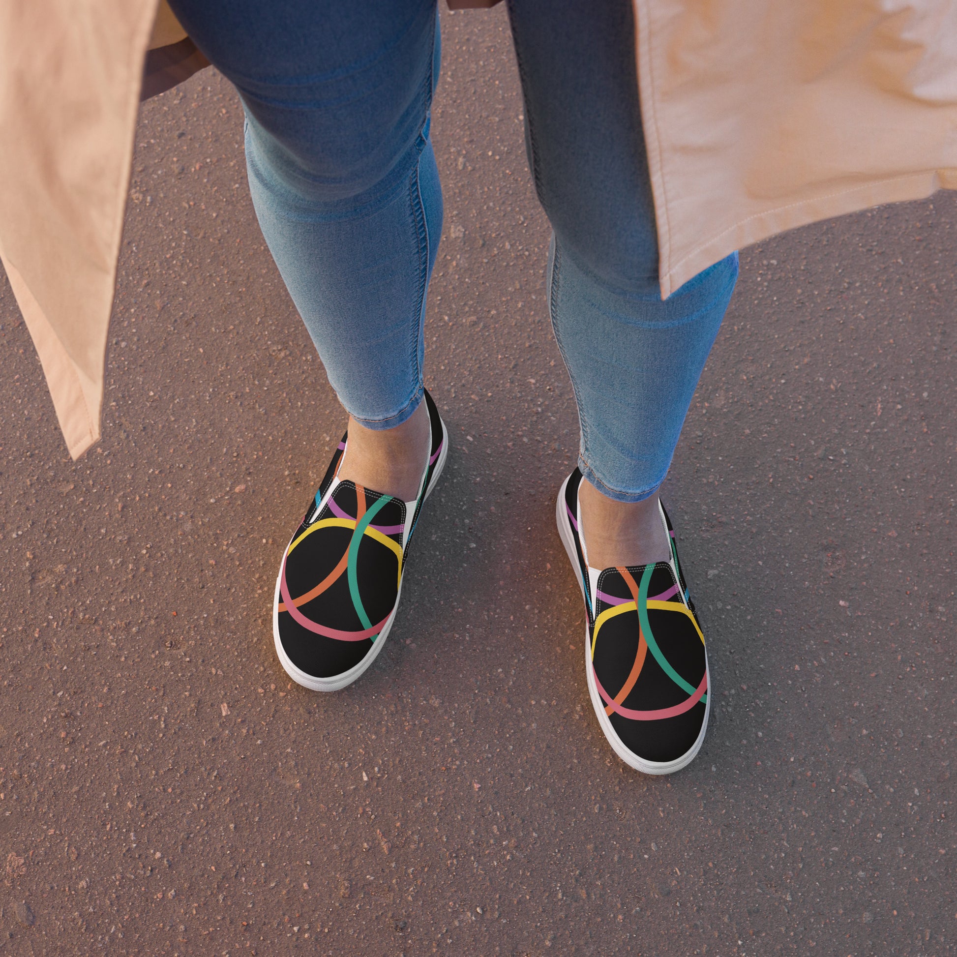 CONNECTED Women’s Slip-On Canvas Shoes - SOULSKY
