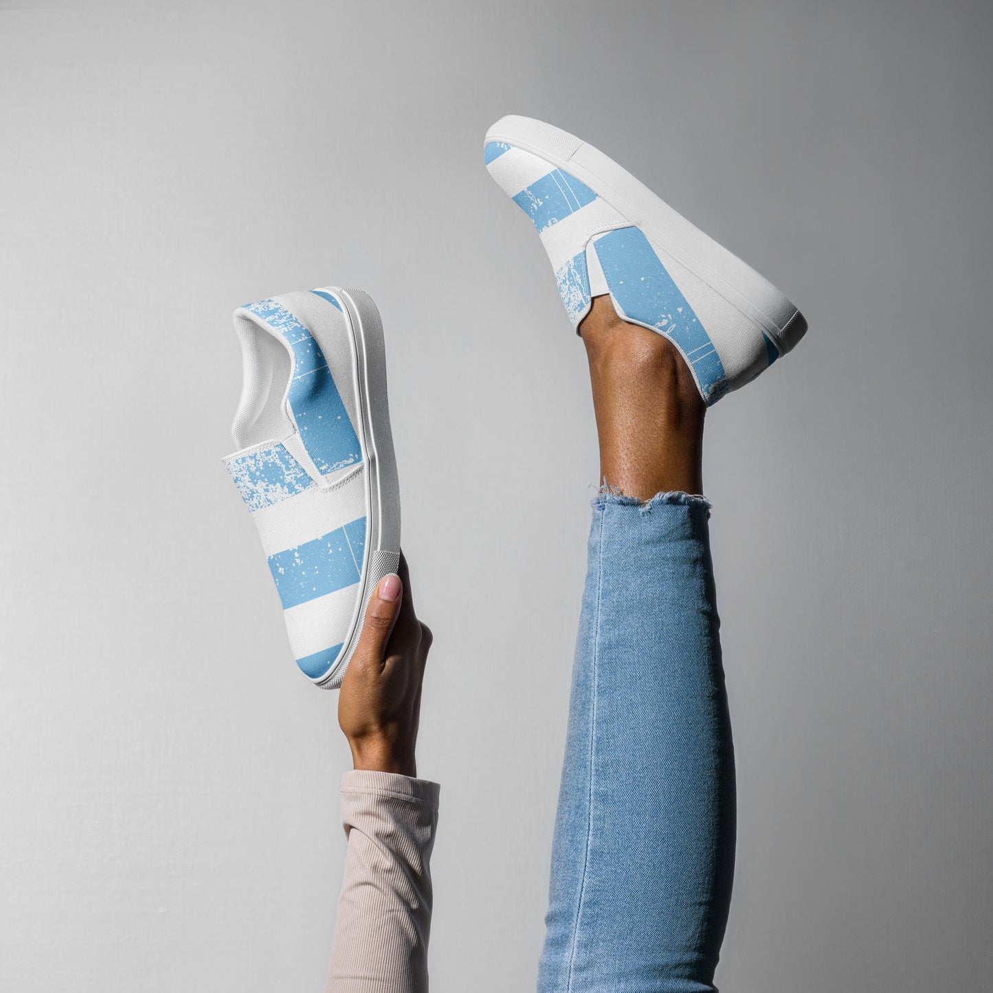 VICTORIOUS Women’s Slip-On Canvas Shoes