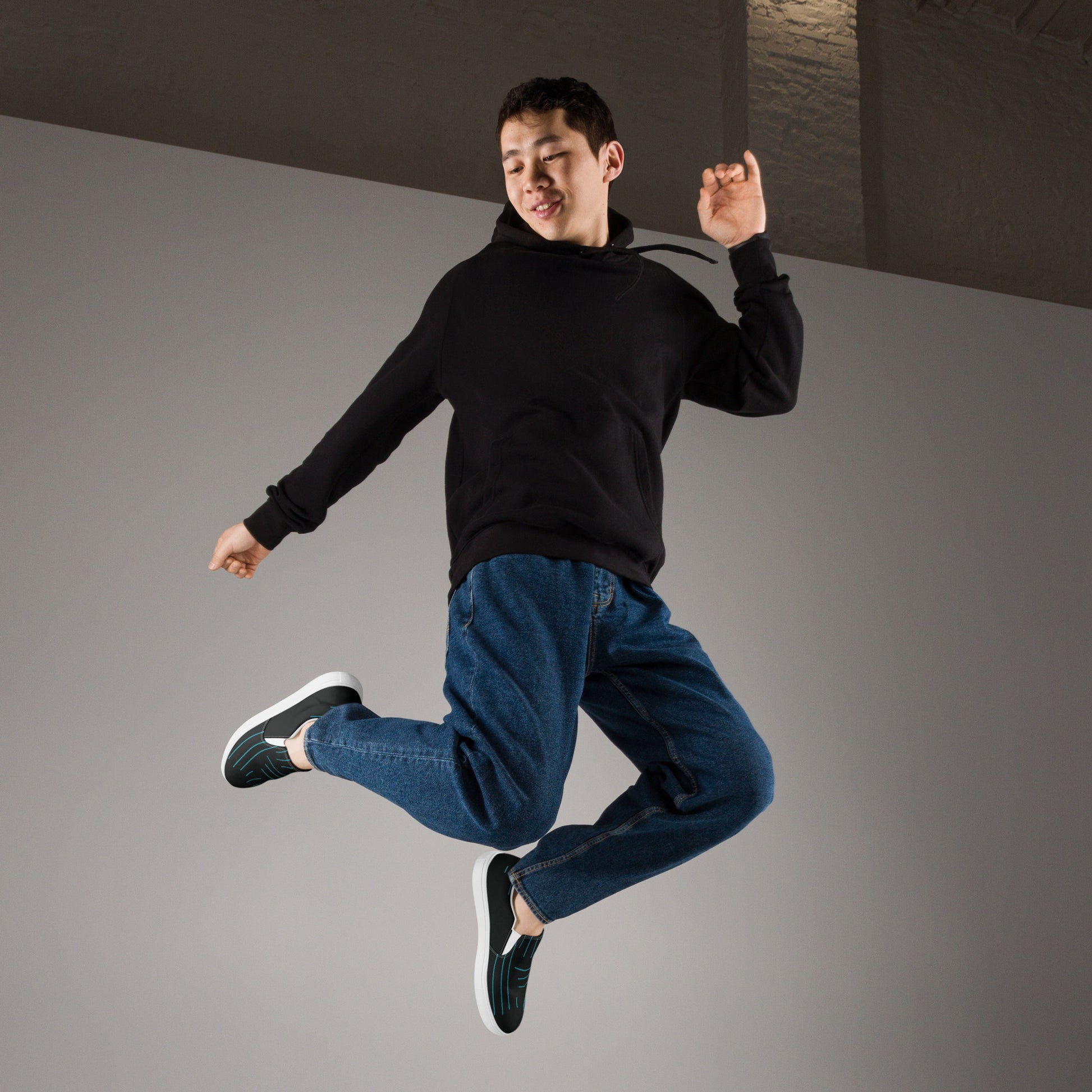 HOLY COW Men’s Slip-On Canvas Shoes - SOULSKY 